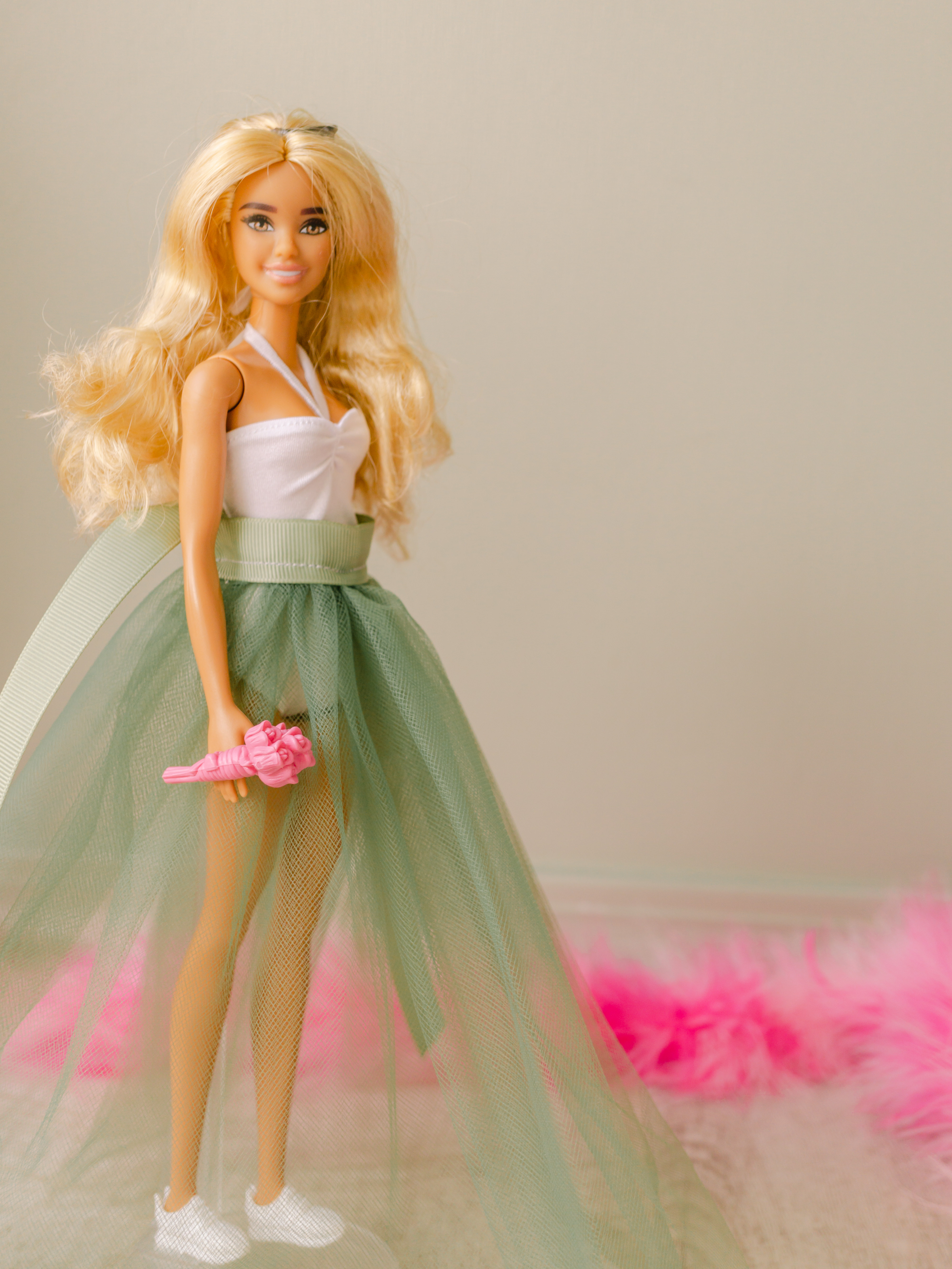 Barbie in gren tulle Skirt