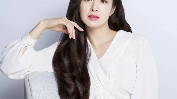 √ Kim Tae Hee - Biodata, Agama, Drama, Suami, Anak, Tinggi Dan Profil