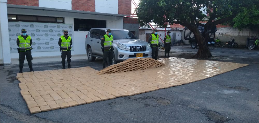 https://www.notasrosas.com/Policía Cesar: 983 kilos de marihuana, decomisa la Policía Nacional