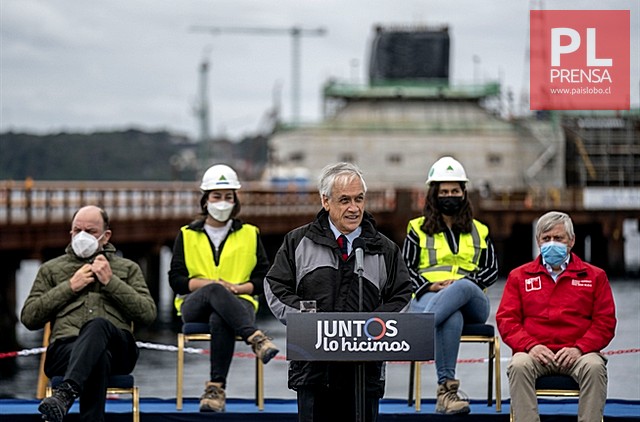 Presidente Piñera visita obras del Puente Chacao