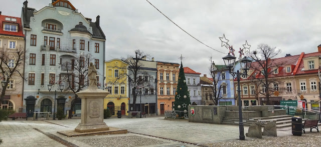 centrum miasta Bielsko Biała rynek, kamieniczki, kolorowy rynek