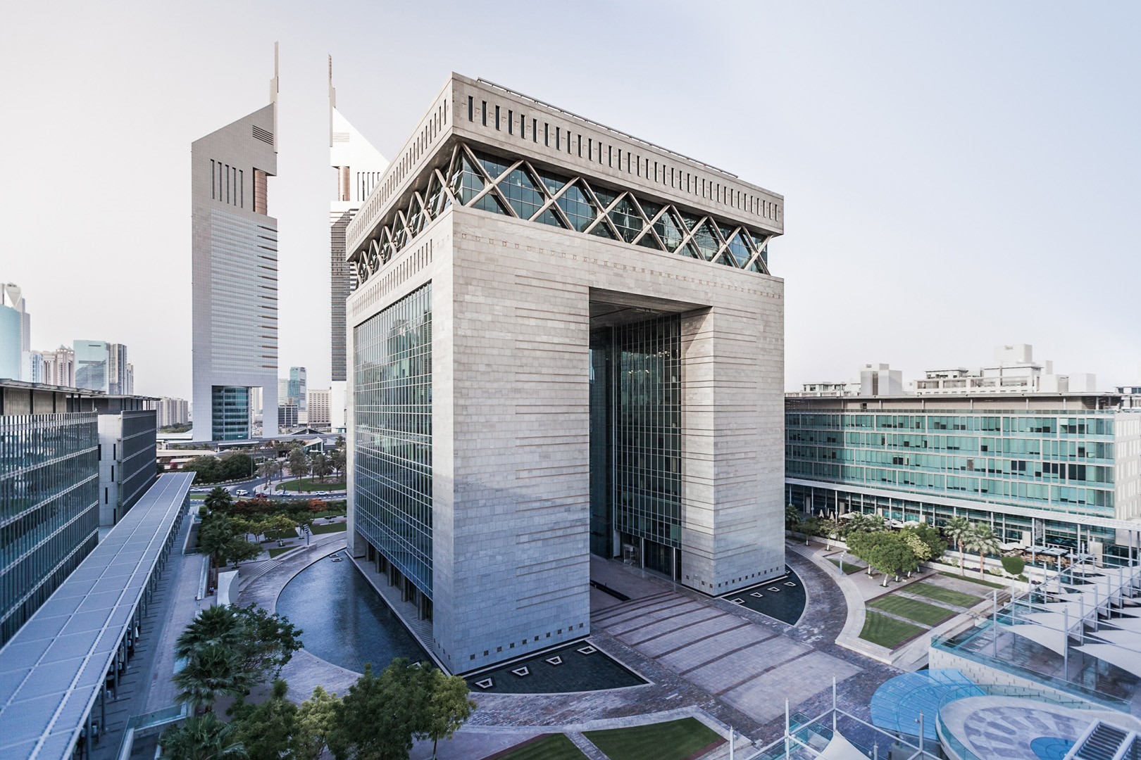 بورصة دبي Dubai Mercantile Exchange للطاقة تطلق منصة النفط البدل
