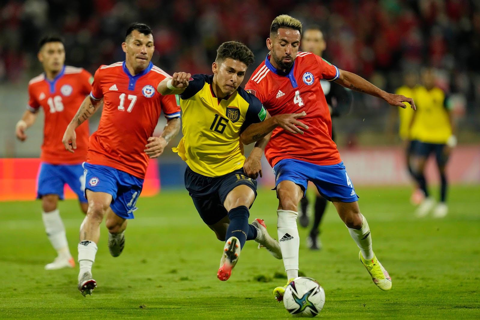 Chile y Ecuador en Clasificatorias a Catar 2022, 16 de noviembre de 2021