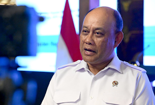 Kepala Badan Gizi Nasional (BGN) Dadan Hindayana dalam konferensi pers usai rapat bersama Presiden Prabowo Subianto di Hambalang, Sabtu (3/5/2025). Ia menyebut anggaran, SDM, dan infrastruktur sebagai tiga kunci sukses program Makan Bergizi Gratis. (Foto: BPMI Setpres/Muchlis Jr).