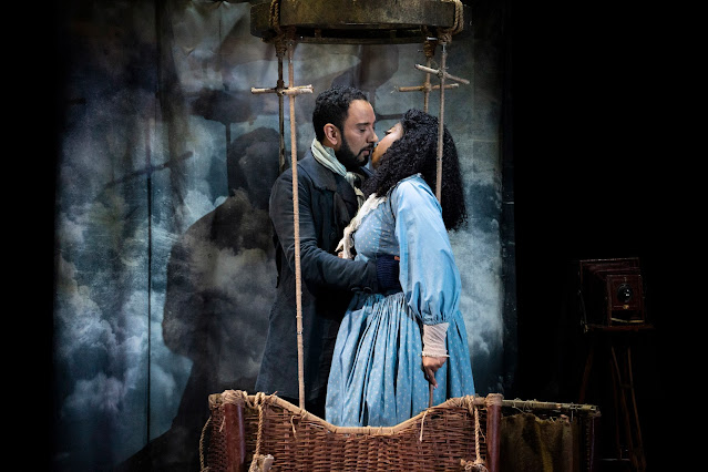 Puccini: La Boheme - Luciano Botelho, Francesca Chiejina - English Touring Opera (Photo Richard Hubert Smith)