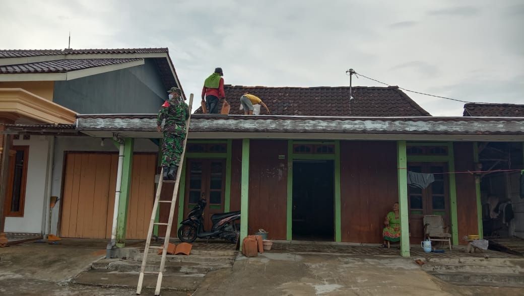 11 Rumah Warga Tejorejo Ringinarum Kendal Rusak Akibat Terjangan Angin Puting Beliung