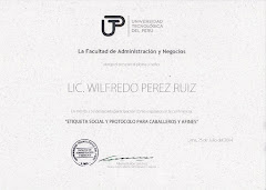 Expositor en el seminario "Etiqueta Social y Protocolo para Caballeros" - UTP - Lima, 2014.