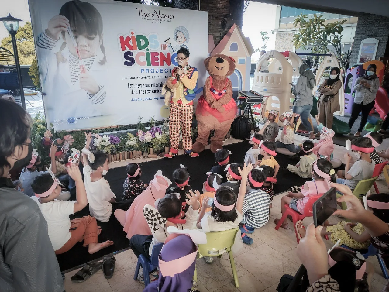 Keceriaan Anak Mengikuti Kids Science Project di The Alana Solo
