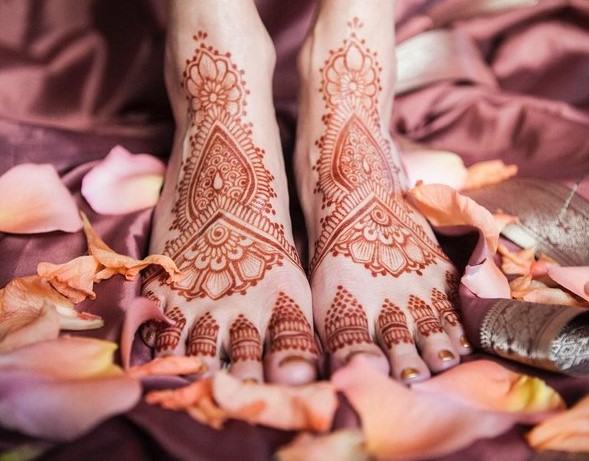 Mehndi Designs OR Best Bridal Mehndi Designs for Foot 2021