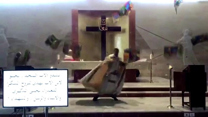 Video: The Priest was offering Mass when he suddenly ran away