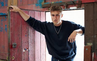 Sam Fender Picture