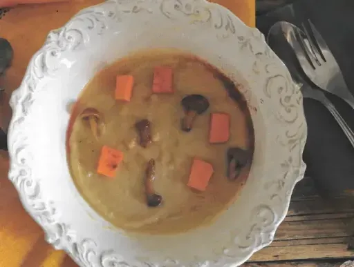 Crema di patate con zucca e pioppini