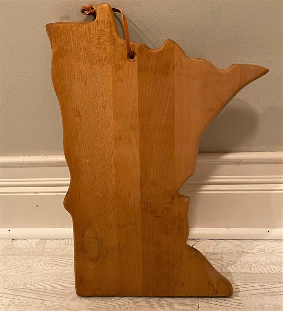 Photo of a Minnesota shaped cutting board.