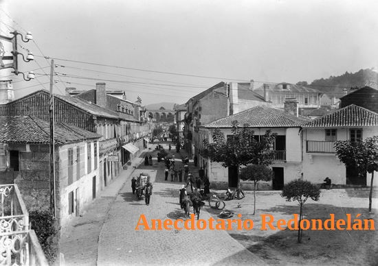Rúa Alfonso XII anos 20-30 Colección Thomas. IEFC (Instituto de Estudios Fotográficos de Cataluña).