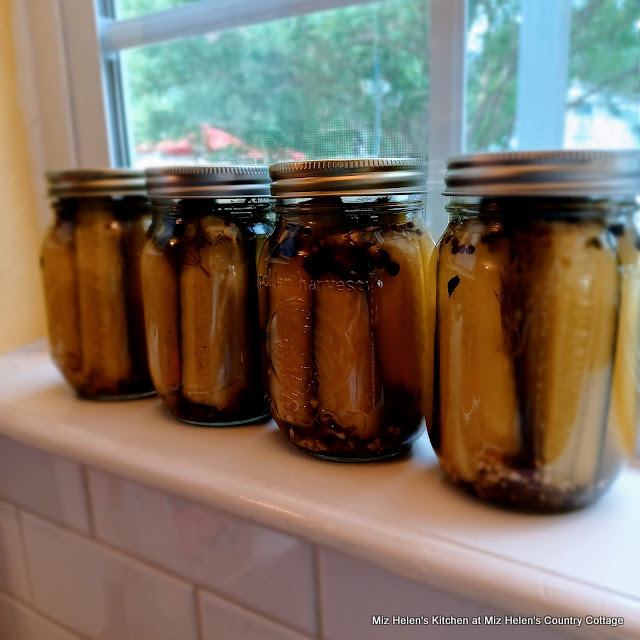 Sour Dill Pickles
