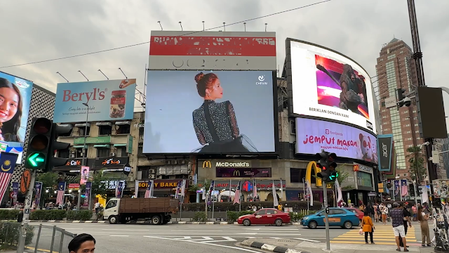 Chevin Ad Bukit Bintang Street Above McDonald's Digital Screen Advertising Malaysia Bintang Walk Jalan Sultan Ismail Digital Out of Home Advertising