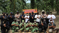 Terus Tingkatkan Kesiapan Satuan, Batalyon B Pelopor Laksanakan Simulasi Penangkapan di Kampung Gedung Harta