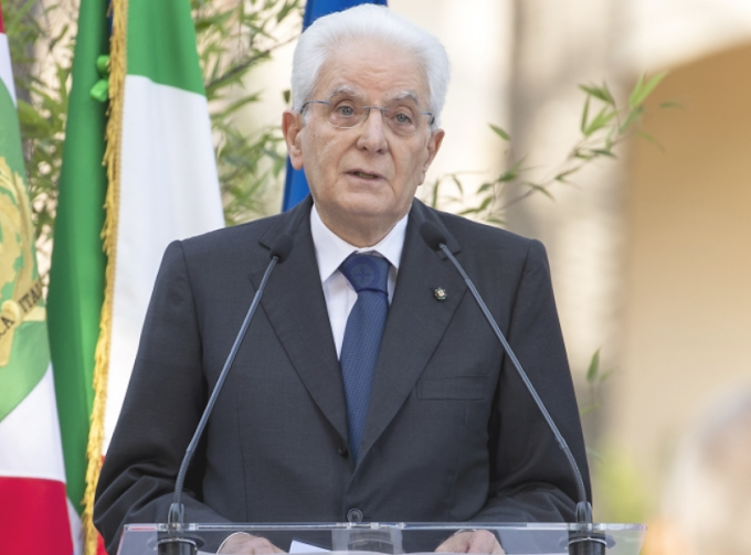 Mattarella: "2021 è stato positivo, scelte coraggiose e senso civico"