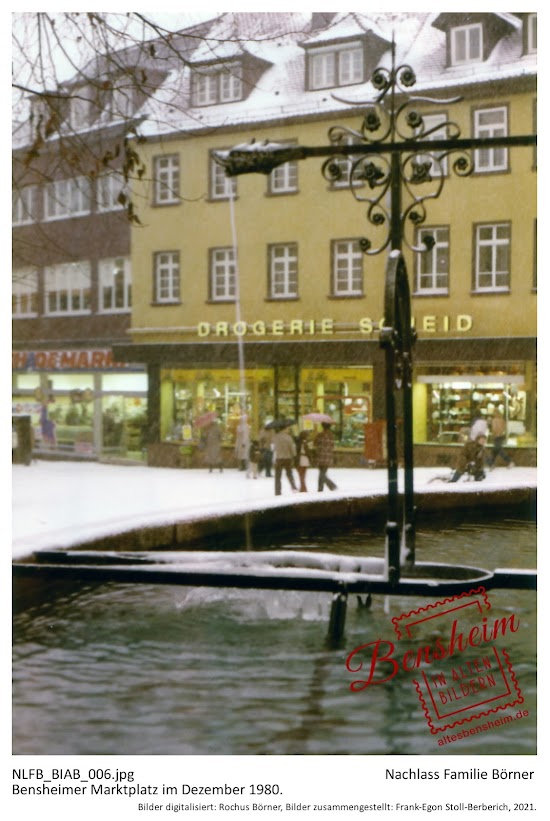 NLFB_BIAB_006.jpg; Nachlass Familie Börner; Bilder vom Bensheimer Marktplatz im Dezember 1980; Bilder digitalisiert: Rochus Börner, Bilder zusammengestellt: Frank-Egon Stoll-Berberich, 2021.