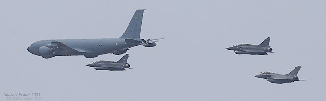 Paris flypast formation