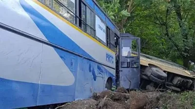 Bus Accident: Punjab Roadways bus and school bus collide, driver injured in the accident