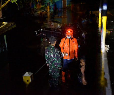 Wali Kota Sukabumi Terjun Langsung Tangani Bencana Banjir