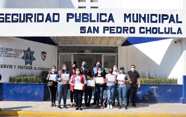SSC de San Pedro Cholula imparte curso de manejo para mujeres