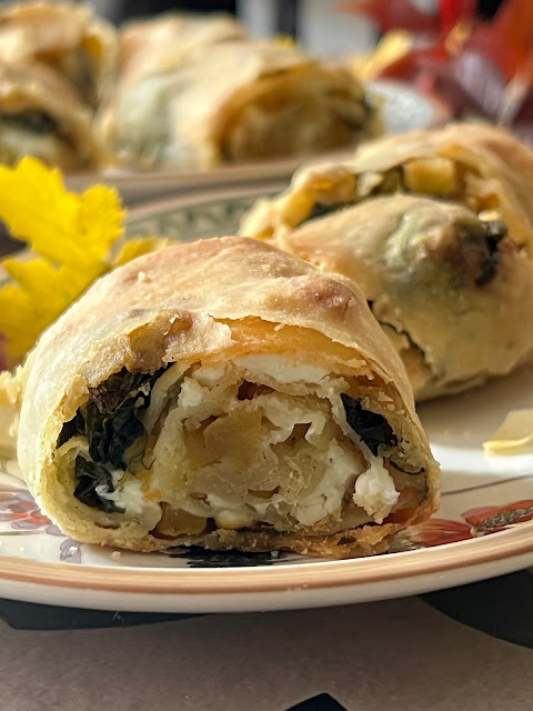 Kürbisstrudel mit Spinat und Ziegenkäse