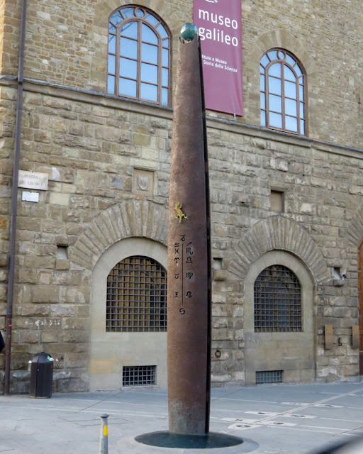 Monumental sundial by Filippo Camerota, Luise Schnabel, Giorgio Strano, Museo Galileo, piazza dei Giudici, Florence