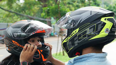 AWAS!!! SERING MENGGUNAKAN HELM DAPAT MENYEBABKAN KEBOTAKAN.