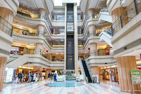 Haneda International Airport  interior shows it is one of the most beautiful airports in the world.