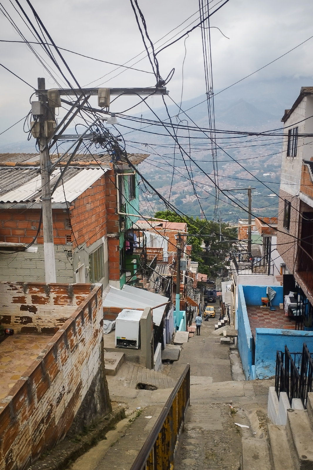 Colombia y Curazao: Pajareo, Amazonas y Caribe - Blogs de Colombia - Día 2: Medellín. Comuna 13 (1)