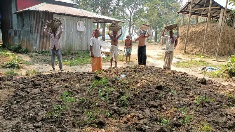 মন্দির উন্নয়নের টাকা জেসমিনা-জিয়া ভাগাভাগি