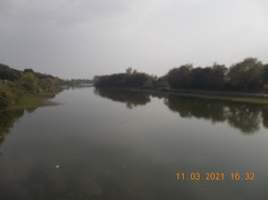 On the banks of the Berach River that flows through Chittorgarh.