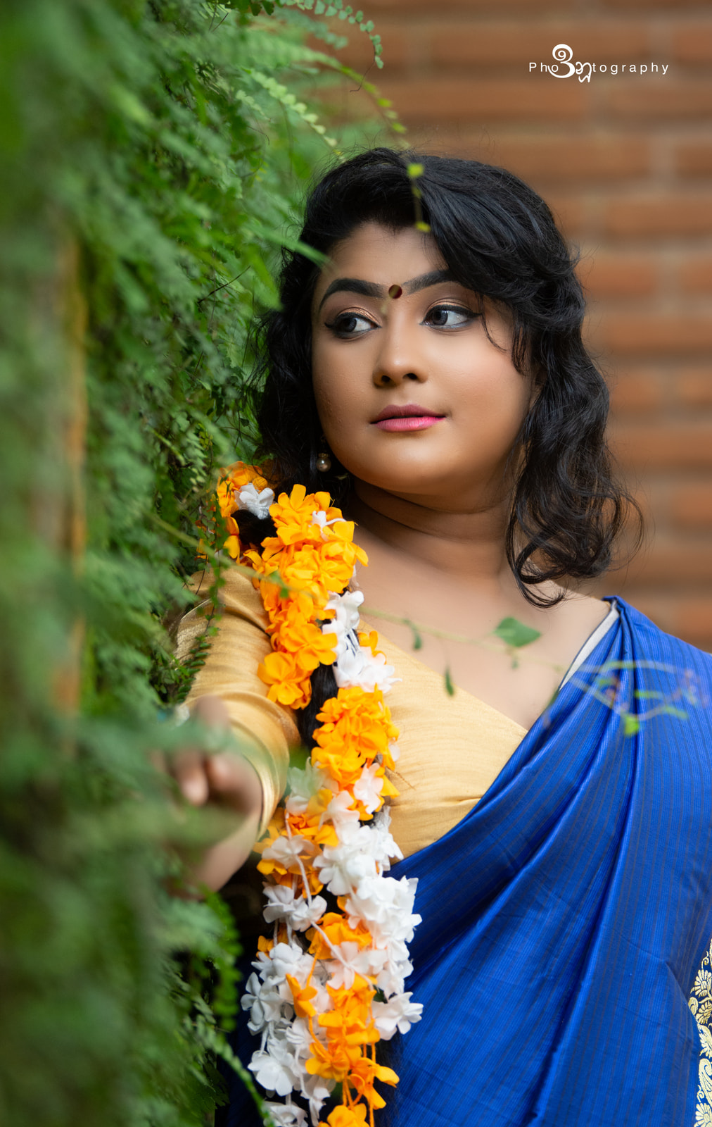 hindu cute tamil saree flower girl paddy field