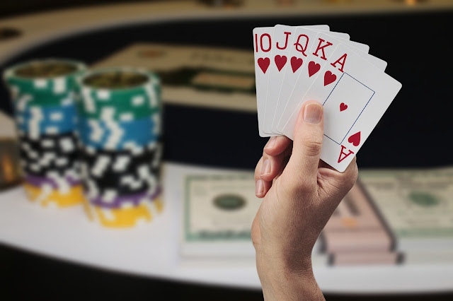 Luminous Technology Made Marked Playing Cards Can Make You The Winner in Casinos