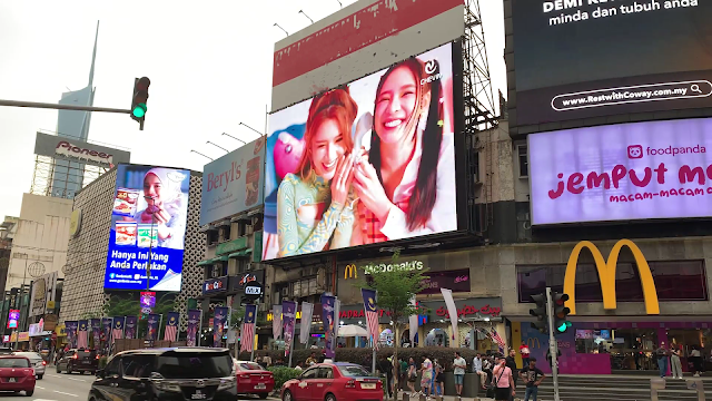 Chevin Ad Bukit Bintang Street Above McDonald's Digital Screen Advertising Malaysia Bintang Walk Jalan Sultan Ismail Digital Out of Home Advertising