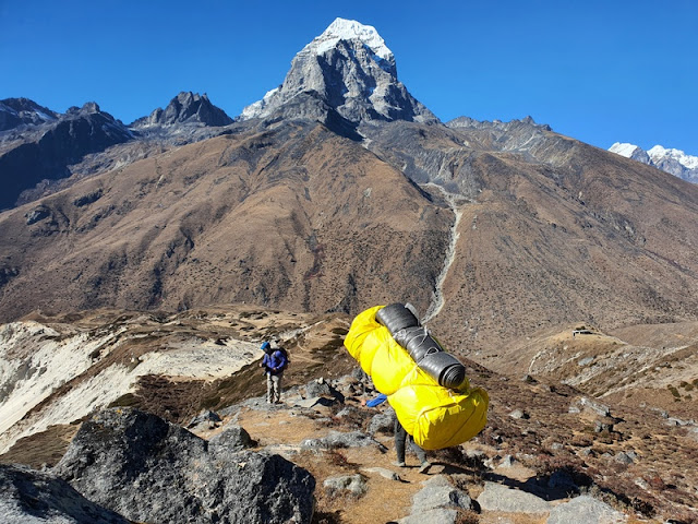 sherpa_carregador_everest_trekking