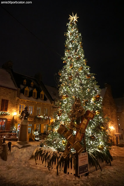 Árbol de Navidad de la Plaza Real de Quebec