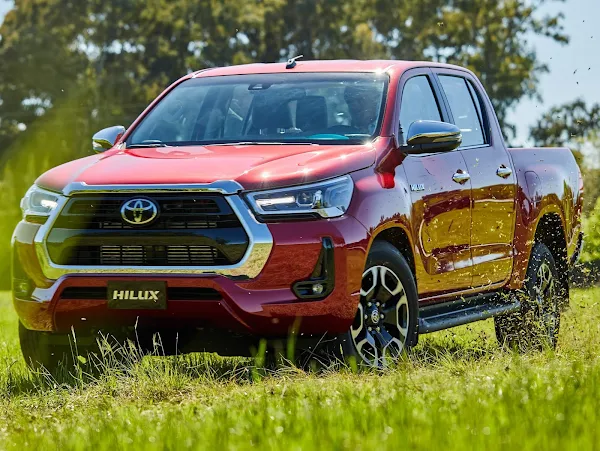 Toyota Hilux 2022 - fotos, preços e detalhes