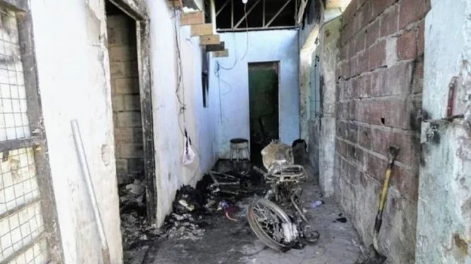 Rosario: Una niña, su madre y dos chicos de la familia murieron en el incendio de su casa