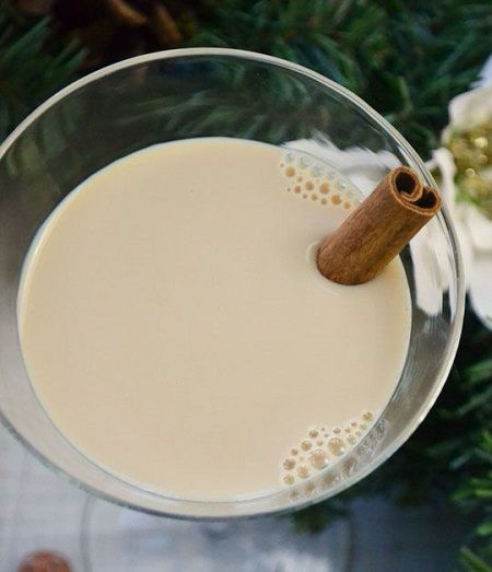 Festive Cocktails: the Gingerbread Martini Recipe