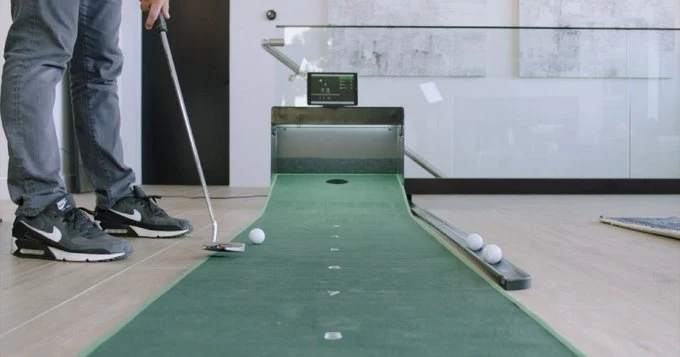 PUTTR: Smart Putting Green Smart, connected putting green with app, single & multiplayer games and next gen stats