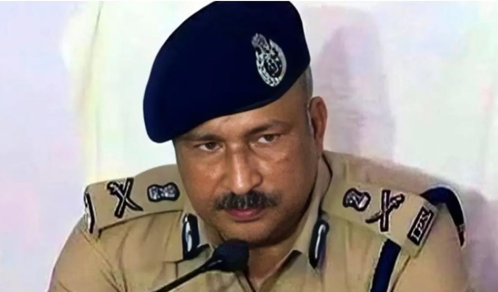 बकरीद को लेकर यूपी पुलिस अलर्ट मोड पर... DGP ने दिए सख्त निर्देश, संवेदनशील इलाकों में QRT की तैनाती