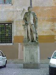 The Ruzzante statue next to Padua's Teatro Verdi