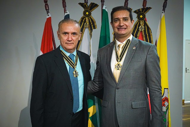 Detran-DF condecora civis e militares com Medalha de Mérito