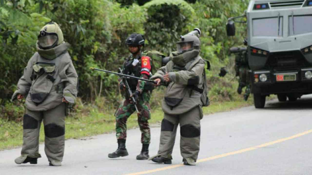 Perkara Vaksinasi Berbayar, Pegawai Kemenkes Sebut Itu Tidak Dibenarkan : https://www.mediapendamping.com/2021/10/perkara-vaksinasi-berbayar-pegawai.html