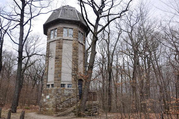 Otto Koenig Warte, antigua torre de agua convertida en observatorio de pájaros