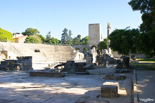 Interno del Teatro Romano di Arles patrimonio UNESCO