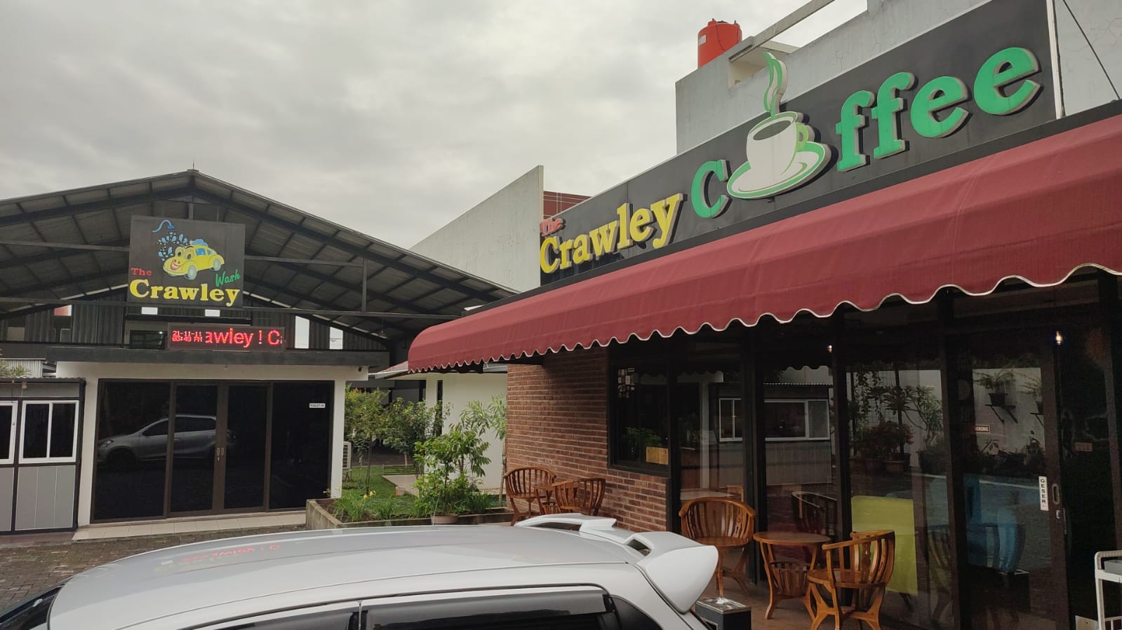 Crawley Coffee dan Crawley Wash Jl. Pesantren Cimahi